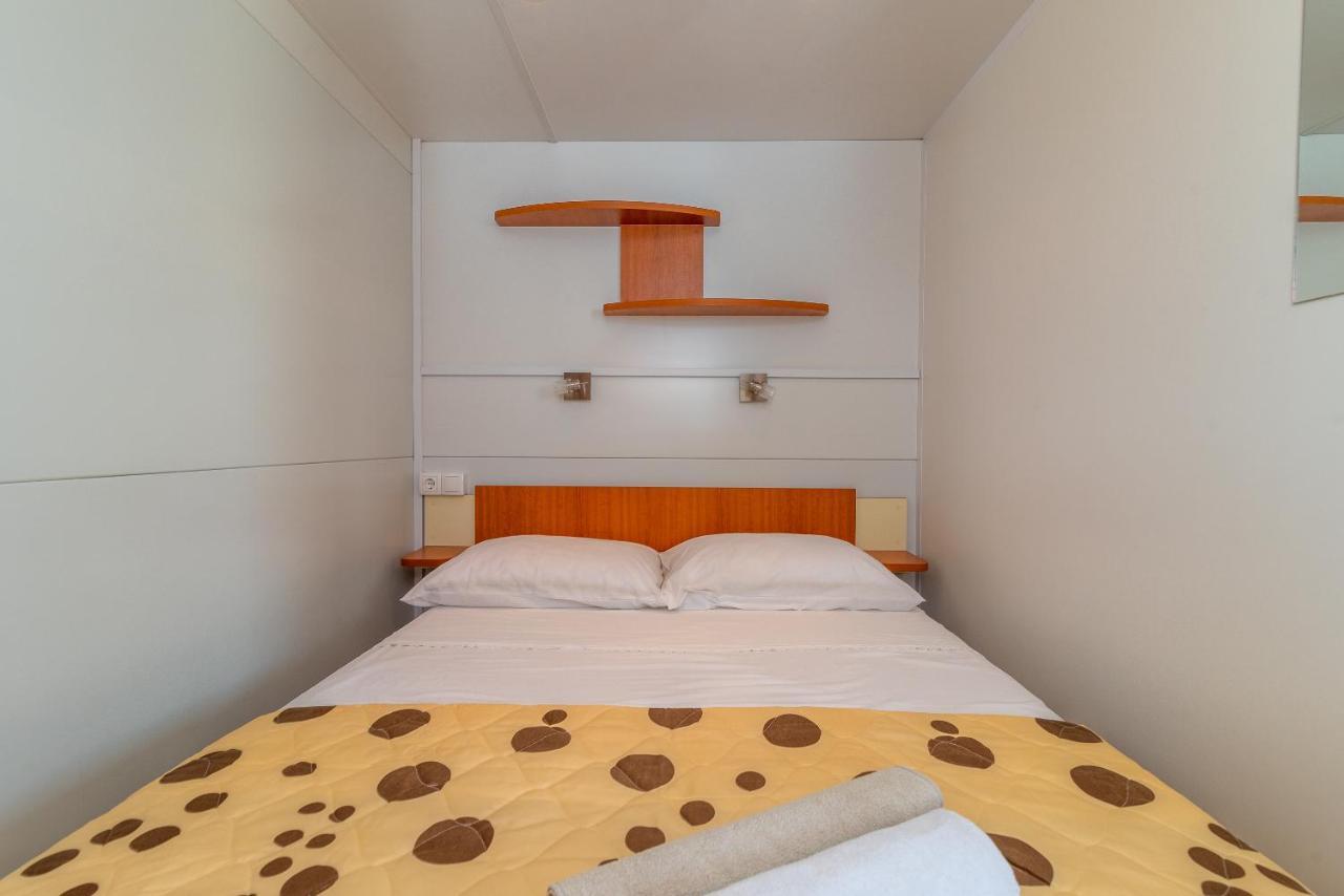 'Olive Grove' Camping House-Near The Beach Divulje Exterior foto